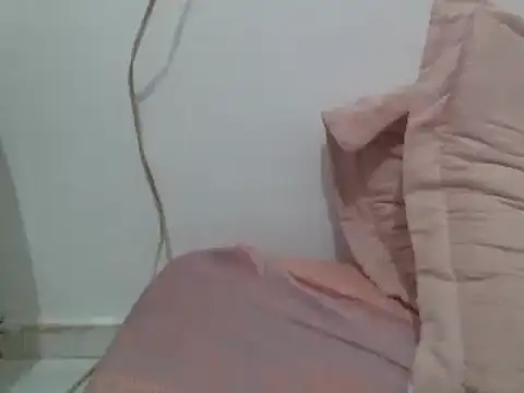 Snapshot of samanta0033 chatting on 12/29/24, 11:18 samanta0033 online show from 12/29/24, 11:18