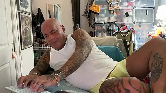 joeytatts66 online show from 10/14/25, 01:06