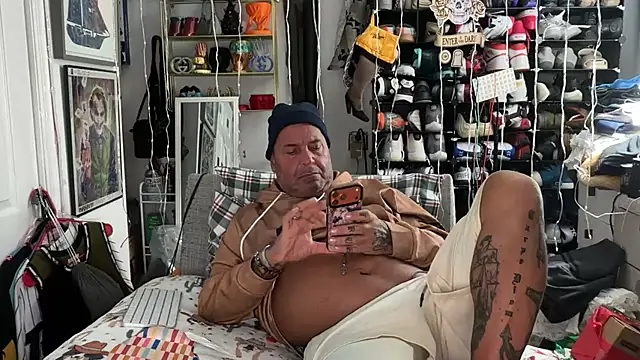 joeytatts66 online show from 12/20/25, 03:35