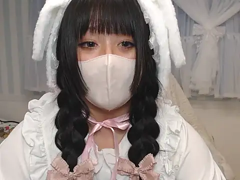 Snapshot of yua0727 chatting on 10/04/25, 01:31 yua0727 online show from 10/04/25, 01:31