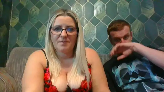 SweetXCandyX online show from 11/18/25, 07:40