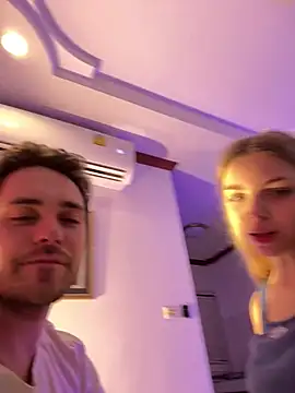 Snapshot of Alice1_secret chatting on 03/14/25, 03:58 Alice1 secret online show from 03/14/25, 03:58