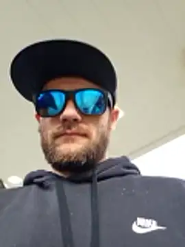 Spunwhiteboy1992 online show from 03/21/26, 01:48