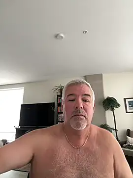 Snapshot of aarosteev2 chatting on 02/26/25, 02:46 aarosteev2 online show from 02/26/25, 02:46