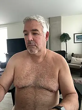 Snapshot of aarosteev2 chatting on 03/19/25, 05:50 aarosteev2 online show from 03/19/25, 05:50