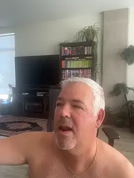 Snapshot of aarosteev2 chatting on 09/15/25, 01:00 aarosteev2 online show from 09/15/25, 01:00