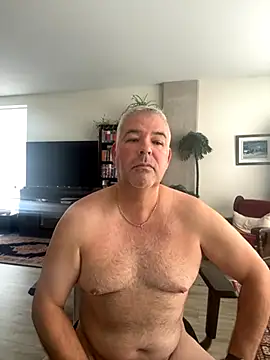 Snapshot of aarosteev2 chatting on 10/22/25, 03:01 aarosteev2 online show from 10/22/25, 03:01