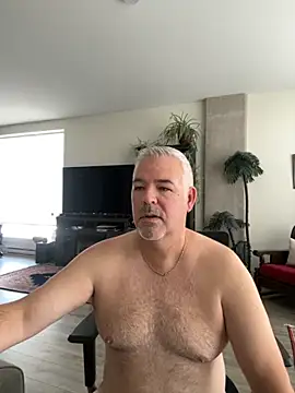 Snapshot of aarosteev2 chatting on 10/24/25, 02:46 aarosteev2 online show from 10/24/25, 02:46