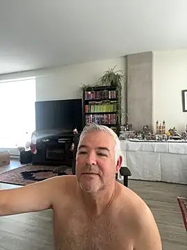 Snapshot of aarosteev2 chatting on 12/05/25, 02:47 aarosteev2 online show from 12/05/25, 02:47