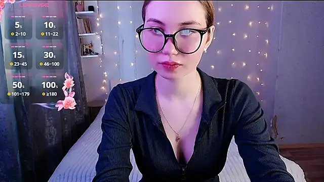 Snapshot of Miya_Mark chatting on 02/21/25, 02:06 Miya Mark online show from 02/21/25, 02:06