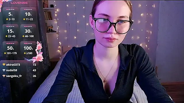 Snapshot of Miya_Mark chatting on 02/21/25, 05:09 Miya Mark online show from 02/21/25, 05:09