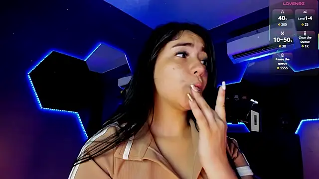 Snapshot of Belliinda_21 chatting on 09/27/25, 03:39 Belliinda 21 online show from 09/27/25, 03:39