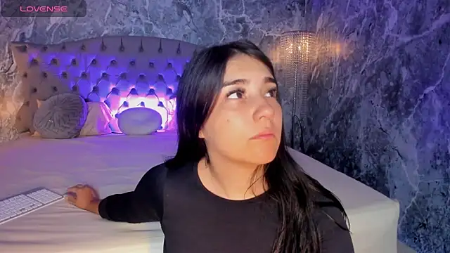 Snapshot of Belliinda_21 chatting on 09/28/25, 06:57 Belliinda 21 online show from 09/28/25, 06:57