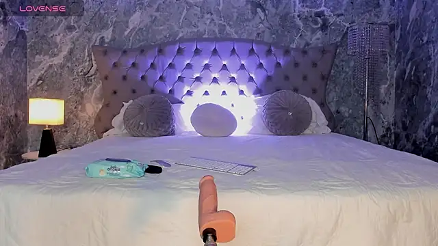 Snapshot of Belliinda_21 chatting on 10/09/25, 07:01 Belliinda 21 online show from 10/09/25, 07:01