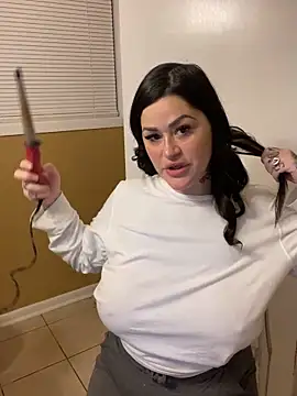 Snapshot of TexasTattooedHouseWife chatting on 02/24/25, 12:48 TexasTattooedHouseWife online show from 02/24/25, 12:48