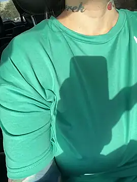 Snapshot of TexasTattooedHouseWife chatting on 03/05/25, 02:12 TexasTattooedHouseWife online show from 03/05/25, 02:12