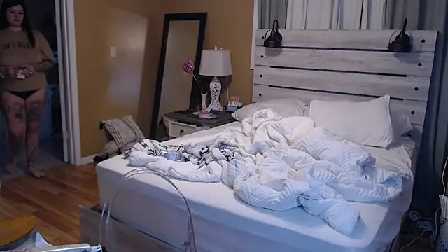 Snapshot of TexasTattooedHouseWife chatting on 03/19/25, 02:46 TexasTattooedHouseWife online show from 03/19/25, 02:46