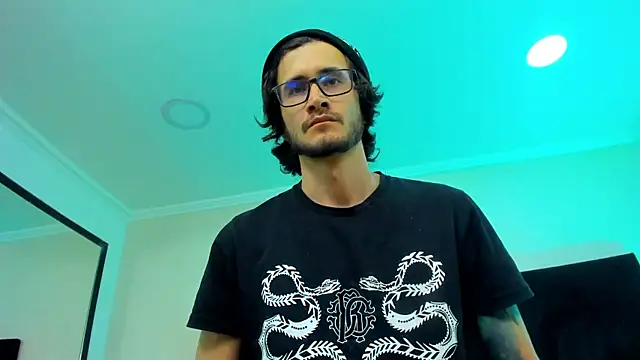 Loggan donnelly online show from 02/09/25, 01:11