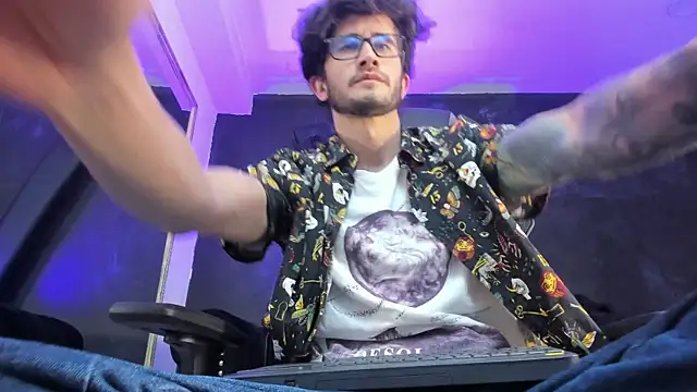 Loggan donnelly online show from 10/02/25, 06:48