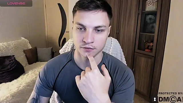 handsome guy01 online show from 10/22/25, 04:46