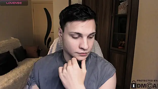 handsome guy01 online show from 11/15/25, 06:48