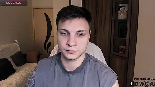 handsome guy01 online show from 11/17/25, 08:25