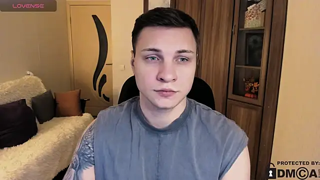 handsome guy01 online show from 11/22/25, 03:16