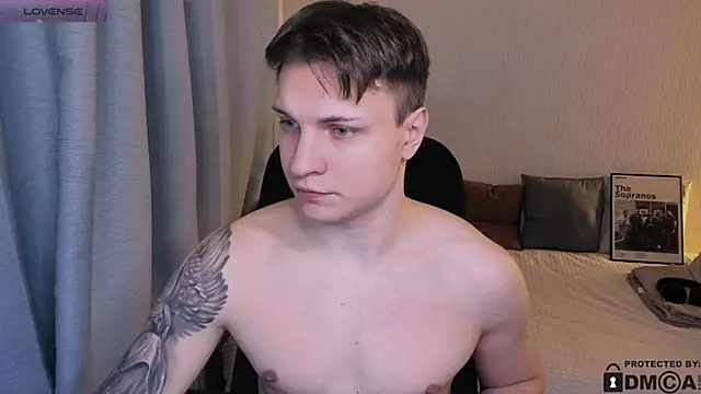 handsome guy01 online show from 02/04/26, 12:05