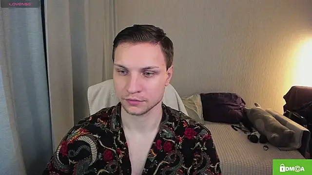 handsome guy01 online show from 07/12/26, 12:01