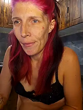 Snapshot of Lenchen_ chatting on 05/11/26, 07:33 Lenchen online show from 05/11/26, 07:33