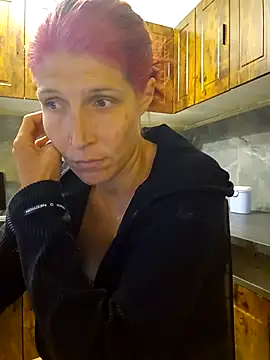Snapshot of Lenchen_ chatting on 05/15/26, 07:43 Lenchen online show from 05/15/26, 07:43