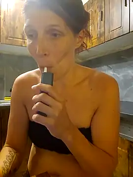 Snapshot of Lenchen_ chatting on 06/29/26, 07:47 Lenchen online show from 06/29/26, 07:47