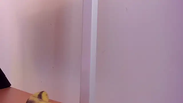 Snapshot of Sasha_belova chatting on 01/28/25, 12:32 Sasha belova online show from 01/28/25, 12:32