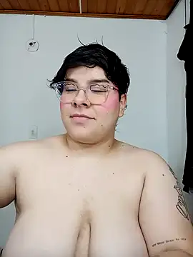 Snapshot of amalia_love chatting on 12/19/24, 08:13 amalia love online show from 12/19/24, 08:13