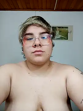 Snapshot of amalia_love chatting on 01/30/25, 10:19 amalia love online show from 01/30/25, 10:19