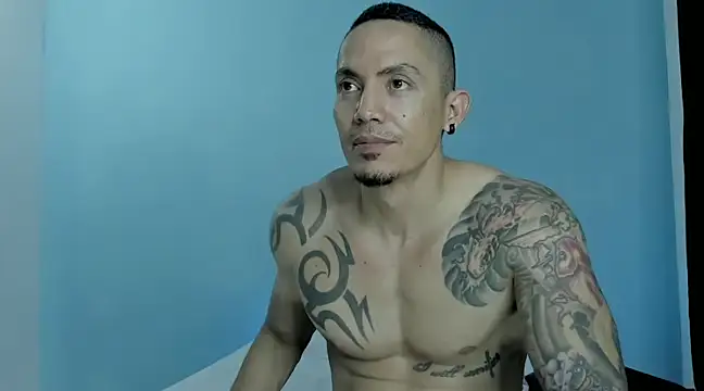 Snapshot of Alex_motta chatting on 01/16/25, 06:35 Alex motta online show from 01/16/25, 06:35