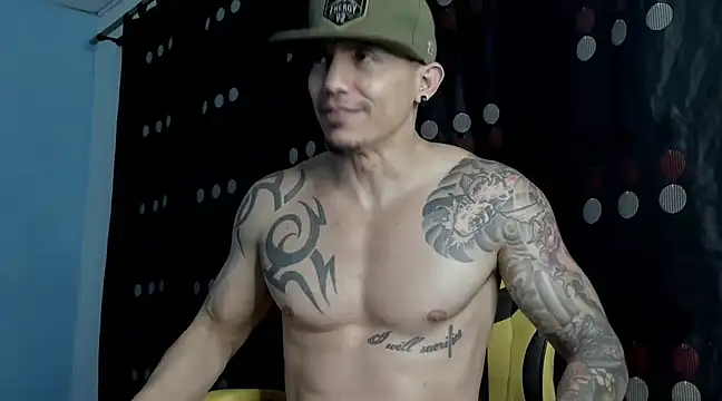 Snapshot of Alex_motta chatting on 03/05/25, 06:54 Alex motta online show from 03/05/25, 06:54