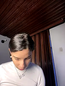 Praga Pink online show from 10/13/25, 11:10