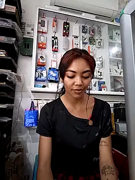 lianisrose online show from 10/26/25, 03:07