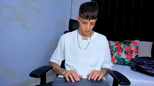 Adam hard  online show from 01/17/25, 07:49