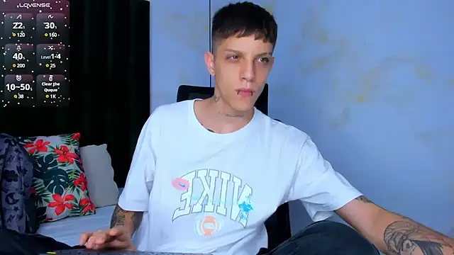 Snapshot of Adam_hard_ chatting on 02/03/25, 07:42 Adam hard online show from 02/03/25, 07:42