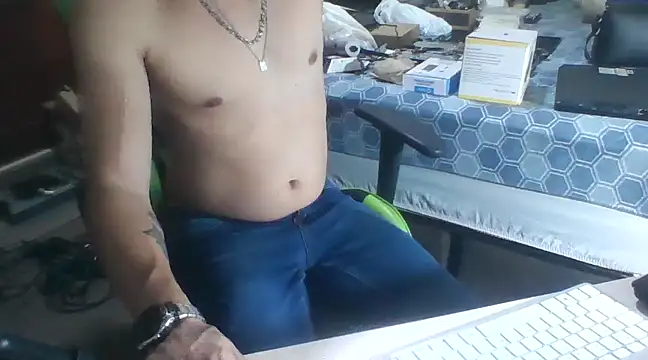 SOLESFETISHBR online show from 03/21/25, 02:18