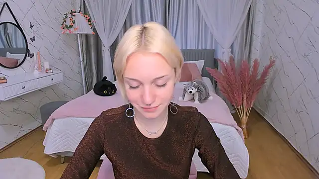 VelvetVixen155 online show from 12/03/24, 09:22