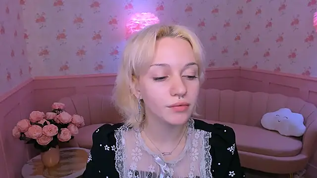 VelvetVixen155 online show from 12/05/24, 06:32