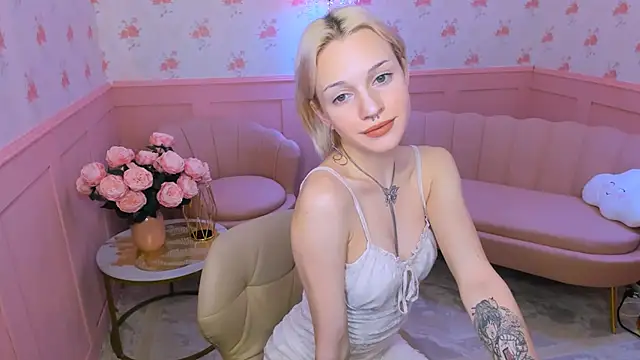 VelvetVixen155 online show from 12/13/24, 06:21