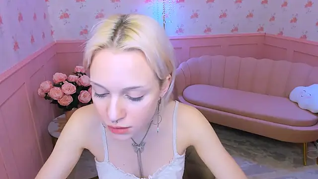 VelvetVixen155 online show from 12/13/24, 09:24