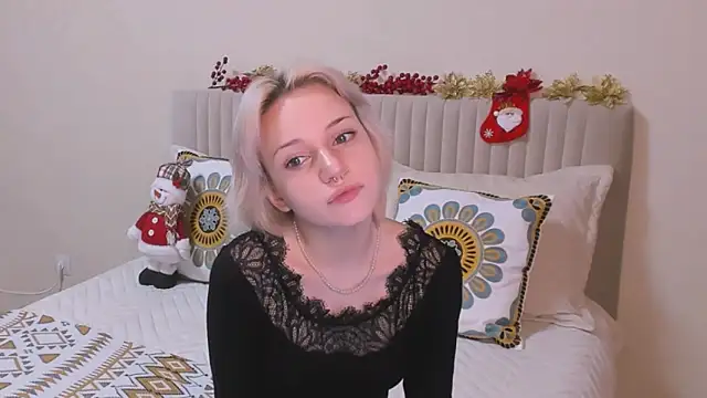 VelvetVixen155 online show from 12/28/24, 04:19