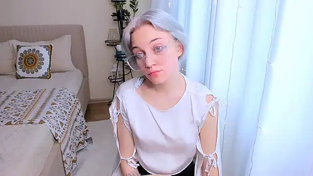 VelvetVixen155 online show from 02/04/25, 09:28