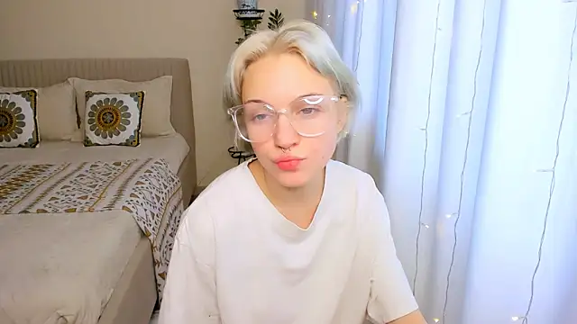 VelvetVixen155 online show from 02/09/25, 09:37