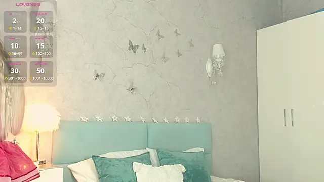 LianaCruz   online show from 12/27/24, 07:08